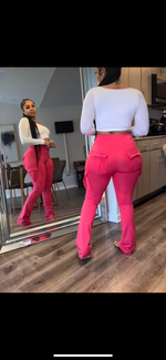 Pink cargo pants 🩷